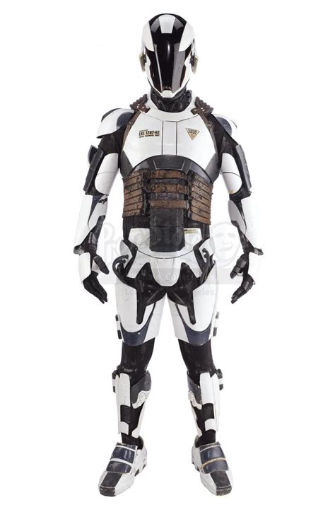 Total Recall (2012) Costume Hits the Market with a Price Tag of .